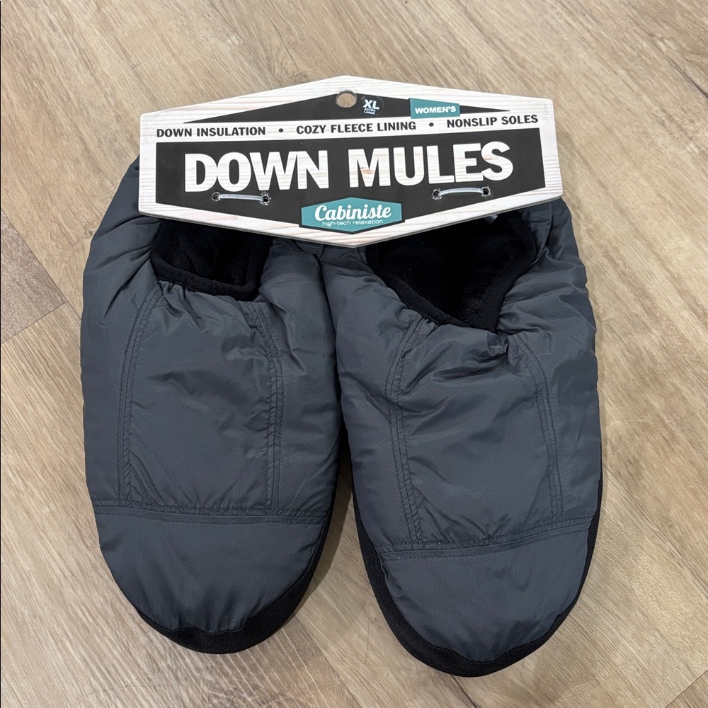 NEW Women’s Cabiniste Down Mules